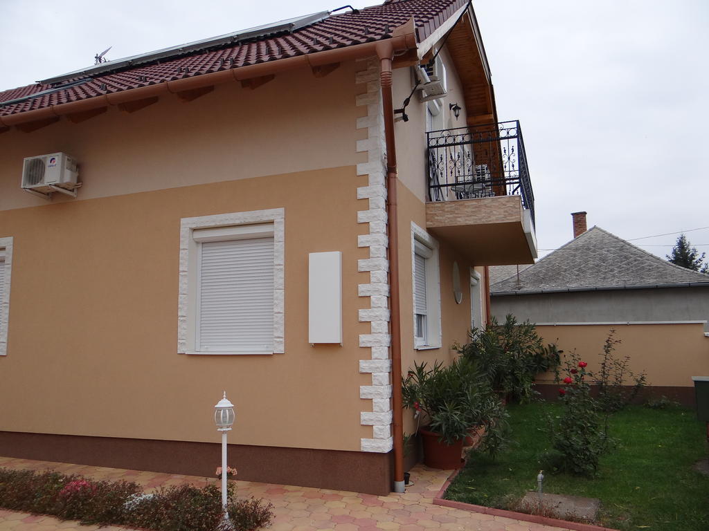 Marinica Apartman Hajdúszoboszló Exterior foto