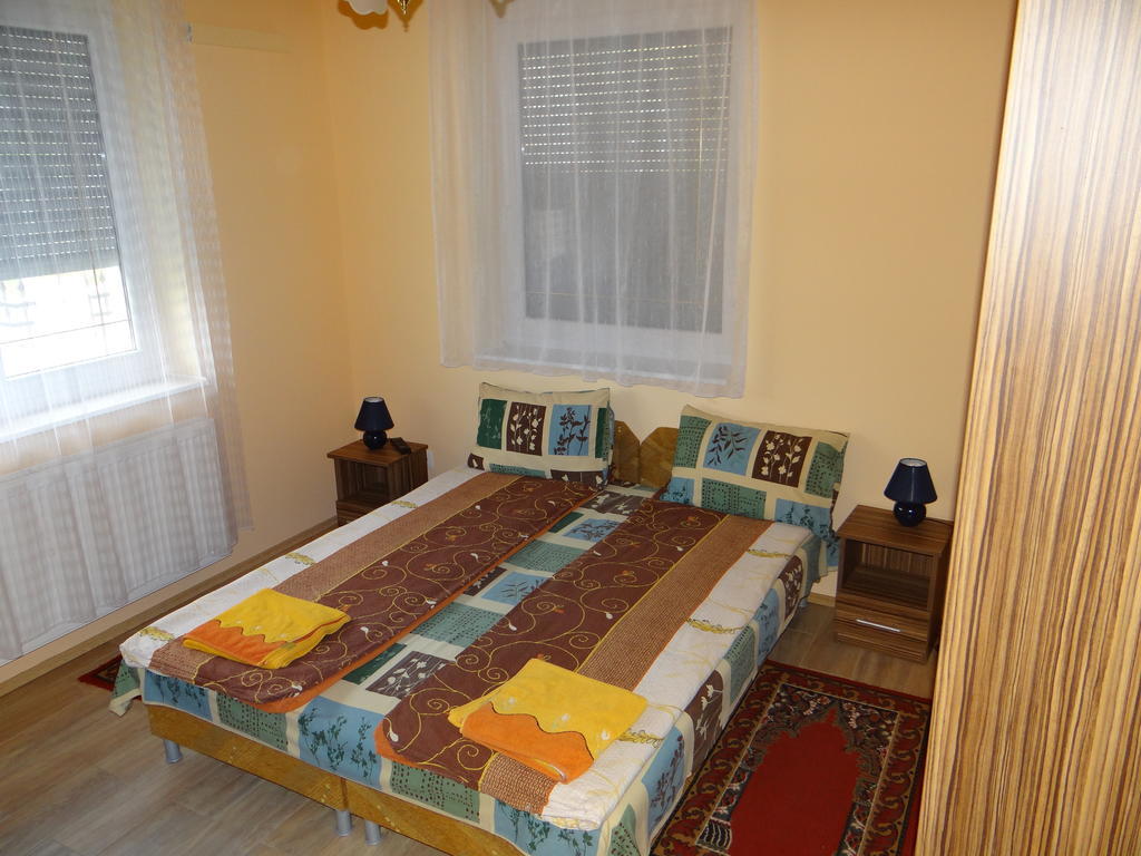 Marinica Apartman Hajdúszoboszló Exterior foto