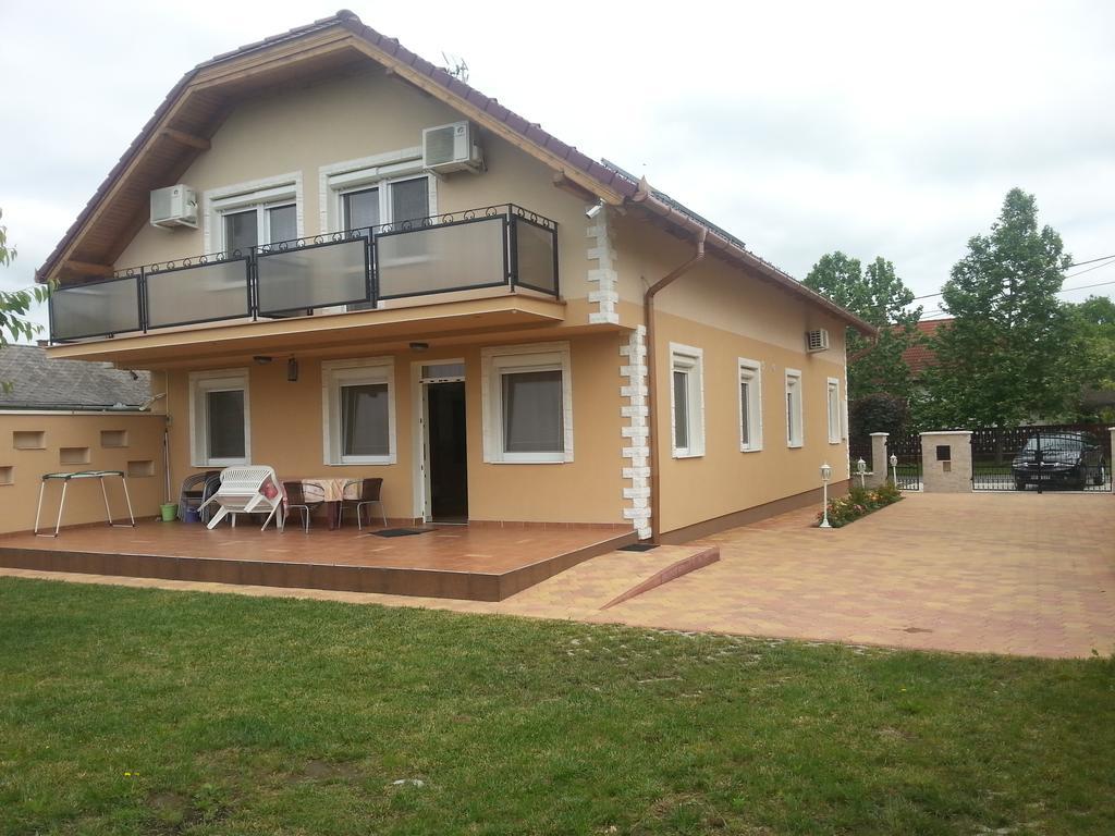 Marinica Apartman Hajdúszoboszló Exterior foto